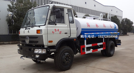 東風小平頭灑水車 綠化工程中的經典擔當